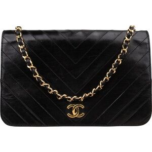 Authentic CHANEL black lambskin leather V stitch single flap 24k gold hardware